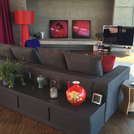 4bd, Very Spacious, Luxury Villa, Amazing Views Villa Lutry
