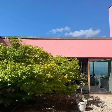 4bd, Very Spacious, Luxury Villa, Amazing Views Lutry